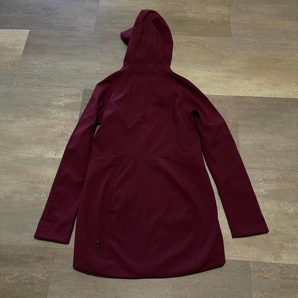 SOLD Lululemon NWT Womens Rain Jacket 2 - Picture 6 of 6